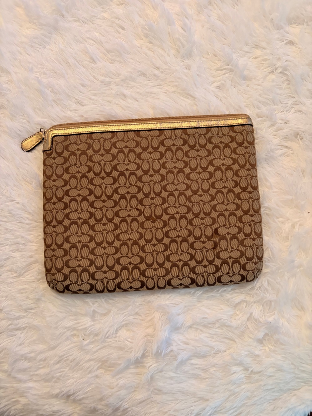 Coach pouch - Picture 3 of 3